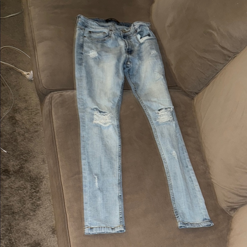 Se’renesē Light Blue Distressed Jeans size 30